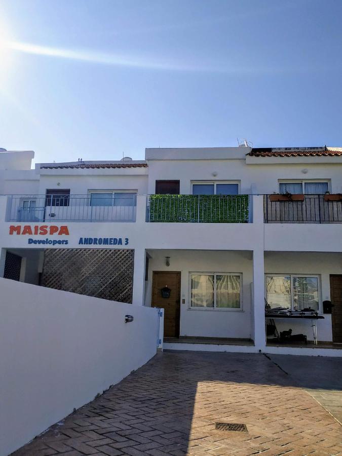 Thalassa Seaside Boutique Beach Apartment 폴리스 외부 사진