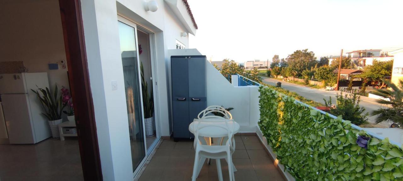 Thalassa Seaside Boutique Beach Apartment 폴리스 외부 사진